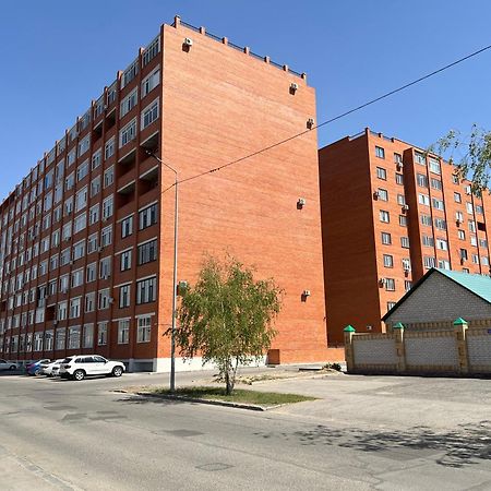 Квартира Smart В Новом Доме Pavlodar Exterior foto